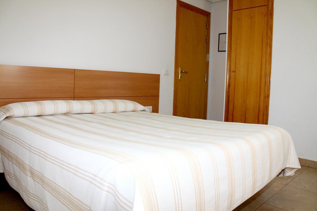 Vila-real Hostal Restaurante La Masia מראה חיצוני תמונה