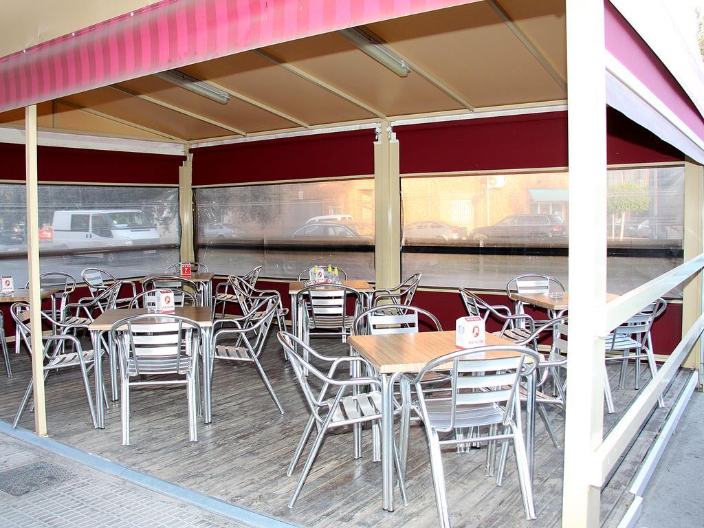 Vila-real Hostal Restaurante La Masia מראה חיצוני תמונה
