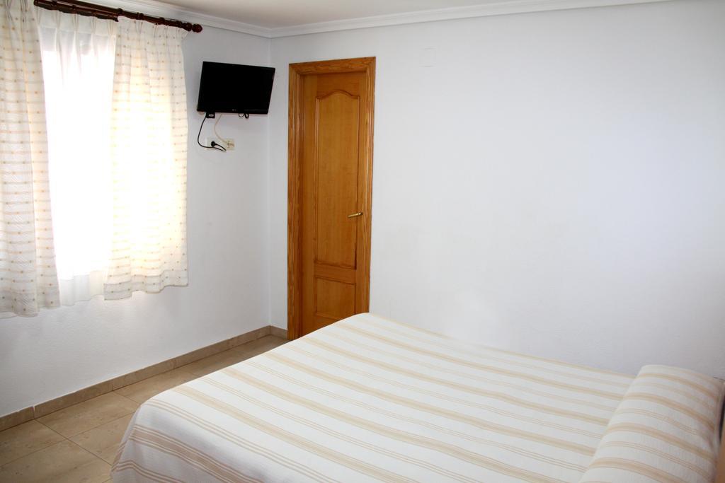 Vila-real Hostal Restaurante La Masia מראה חיצוני תמונה