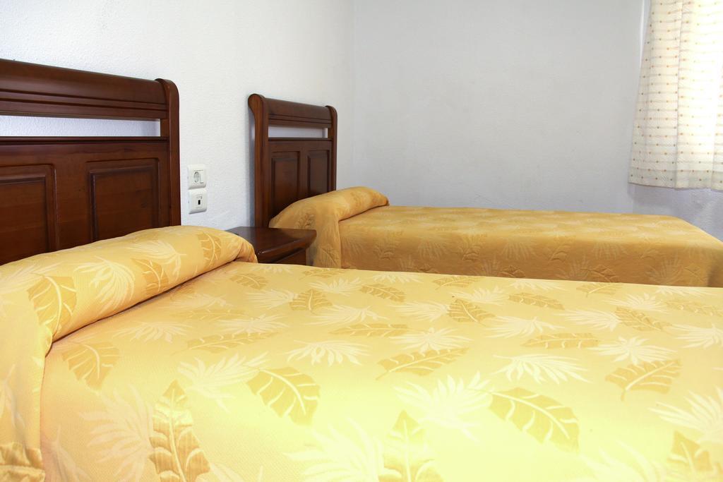 Vila-real Hostal Restaurante La Masia חדר תמונה