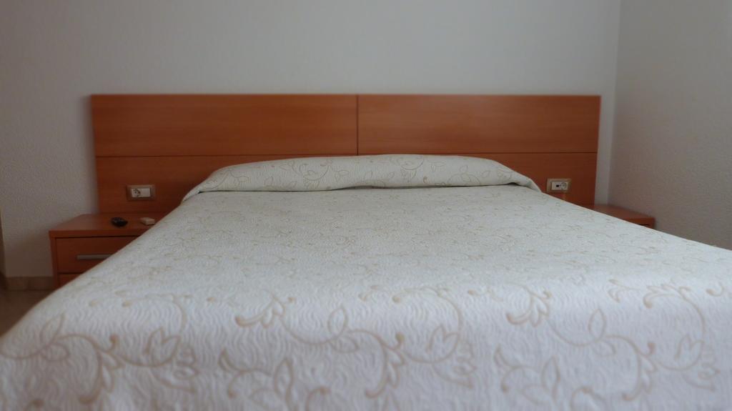 Vila-real Hostal Restaurante La Masia מראה חיצוני תמונה